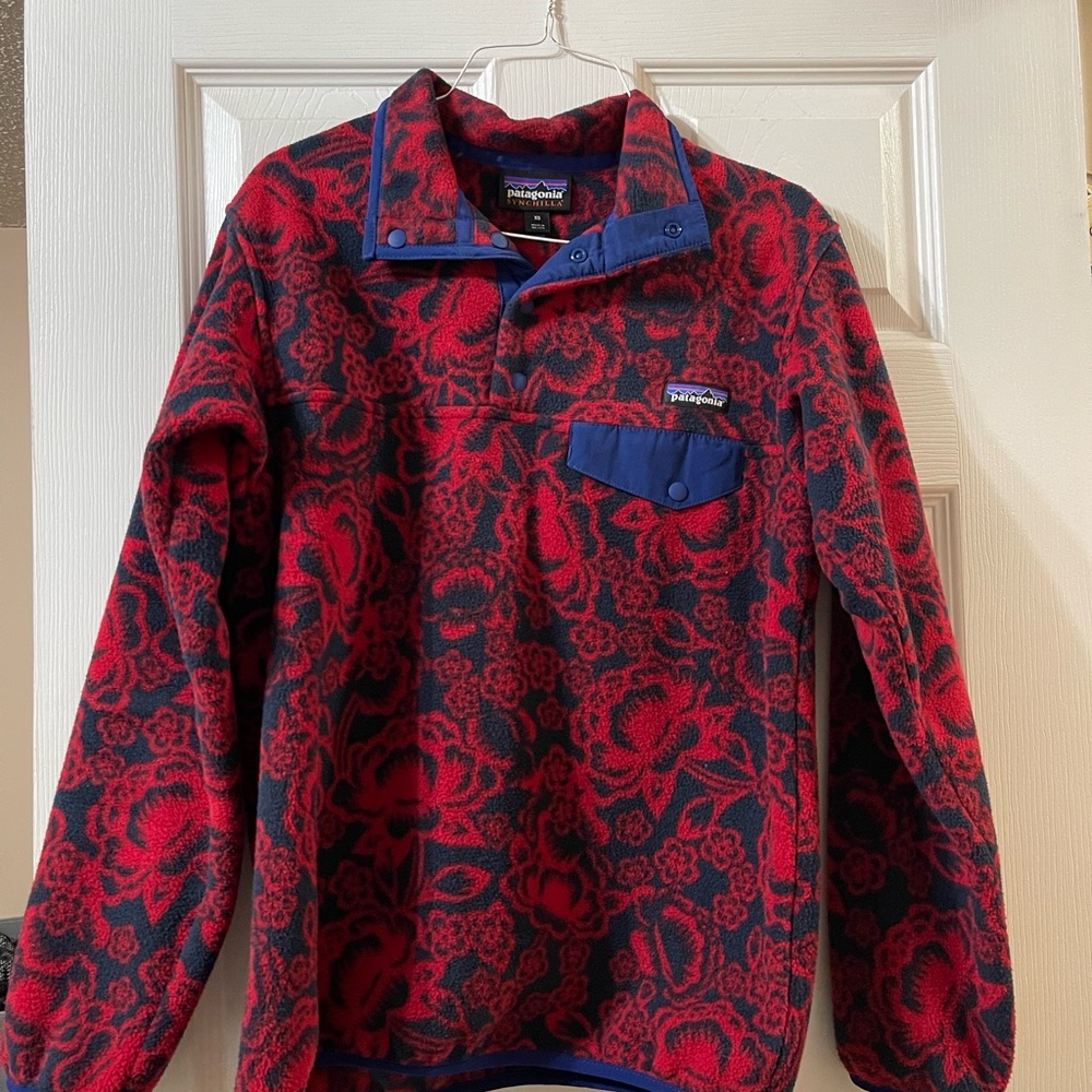 Patagonia Red and Blue Floral Pullover